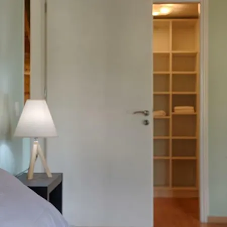 Modern Eco Friendly Close To Town 펠레카스