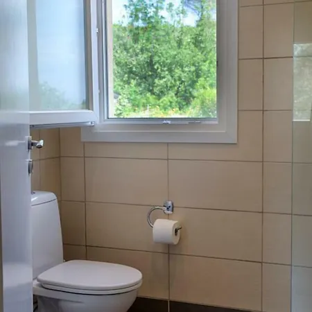 Modern Eco Friendly Close To Town Pelekas