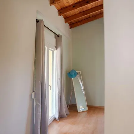 Modern Eco Friendly Close To Town *