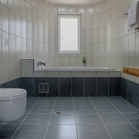 Modern Eco Friendly Close To Town *