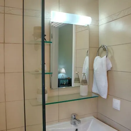 Modern Eco Friendly Close To Town *